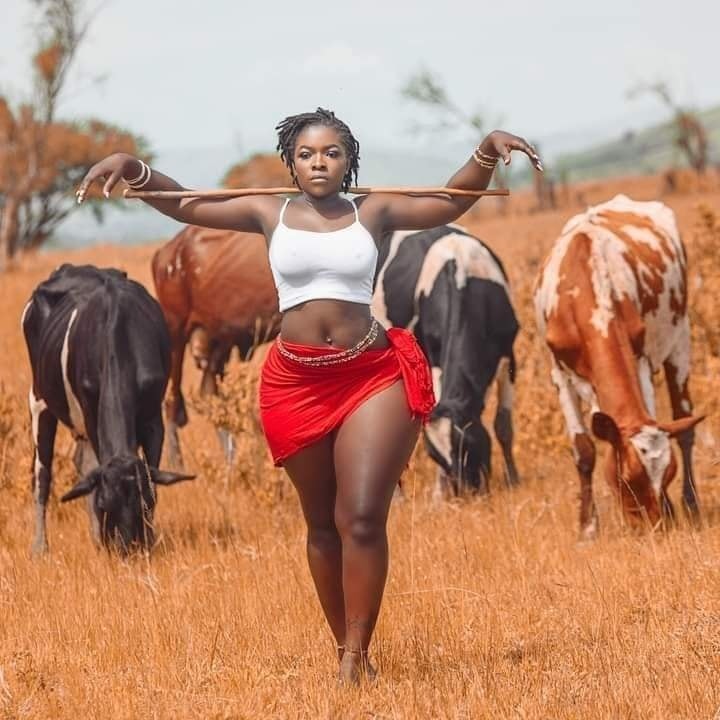 HonEjiofor's tweet photo. Rwanda 🇷🇼 has a strong cultural connection with cow, as cow is the most valuable assets of every family. Traditionally cow is a symbol of wealth, social status, source of milk, blood cake etc and the best gift a Rwandan could give a fellow countryman is cow.
#VillageWriter https://t.co/wteox41jDq