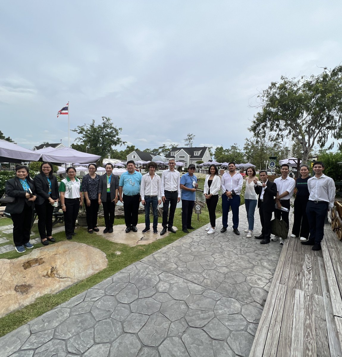 iurc_aa's tweet photo. #Milan’s visit to #Thailand Day 1: #BanNamKiengDin has long adopted an extensive #circularsystem to turn #foodwaste into fertiliser and biogas and treat its wastewater before returning it to nature. Such outstanding practices! Thx to @EU_FPI @EUinThailand @IURC_Programme @mufpp https://t.co/lqAB3MjRCb