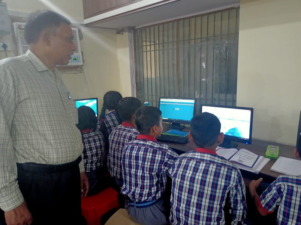 KVSITAPUR's tweet image. Pre-Vocational Education Programme (PVEP)- for Classes VI to VIII
(Day -3 : 06.08.2022)
Students learned about
#nursing
#artandcraft
#webpagedevelopment
#music
#yoga
#workexperience
under NEP-2020
#PVEP
#NEP2020
#BaglessDay
@EduMinOfIndia
@KVS_HQ
@DeputyKvs
@cbseindia29
