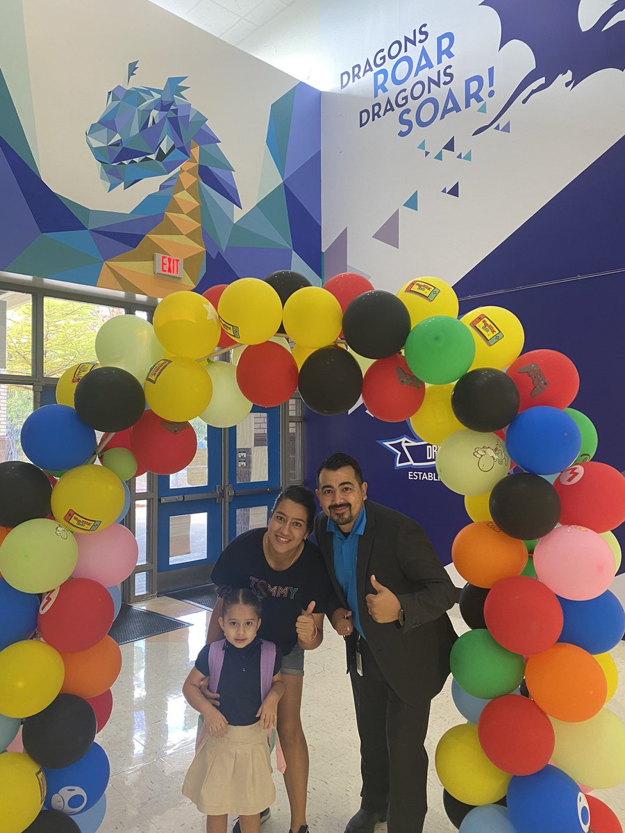 PathtoPinkston's tweet photo. The Medrano Dragons are roaring to return to school today! From PreK through 5th grade, the Dragons are ready to soar high this year! #Intersession @DragonsMedrano @MRamirezDISD @LisaAnnVega1 #BANDReady #LetsLevelUp https://t.co/MHrs8jZ6L4