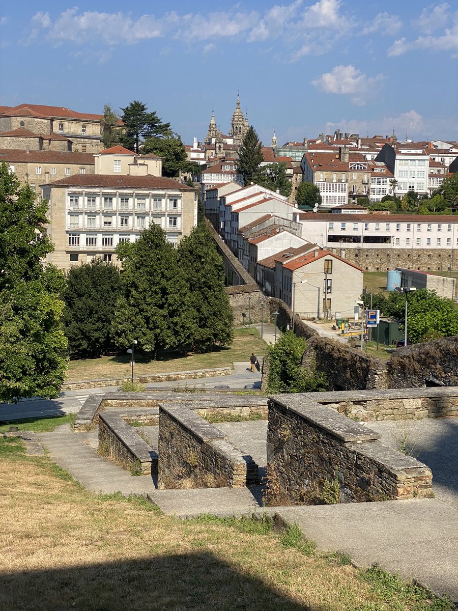 t_hersche's tweet image. Reaching Santiago in the morning, still already lots of people around #camino #caminodesantiago #Santiago