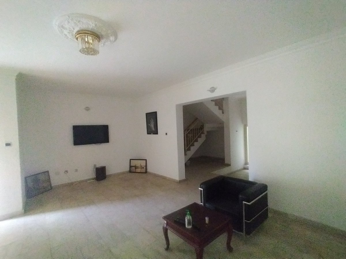 Palatial 4 bedroom terrace house for letting nestled in a gated estate off Admiralty way, lekki phase 1. 
Rent-10m legal 10%  agency 10%.
Call- Tobi 09038237850