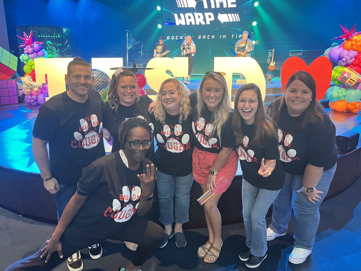 MrGarzaCES's tweet photo. Ready to have a totally rad time at @TomballISD convocation!!! @TISDCES #totallytomball https://t.co/cUxHFRBo7b