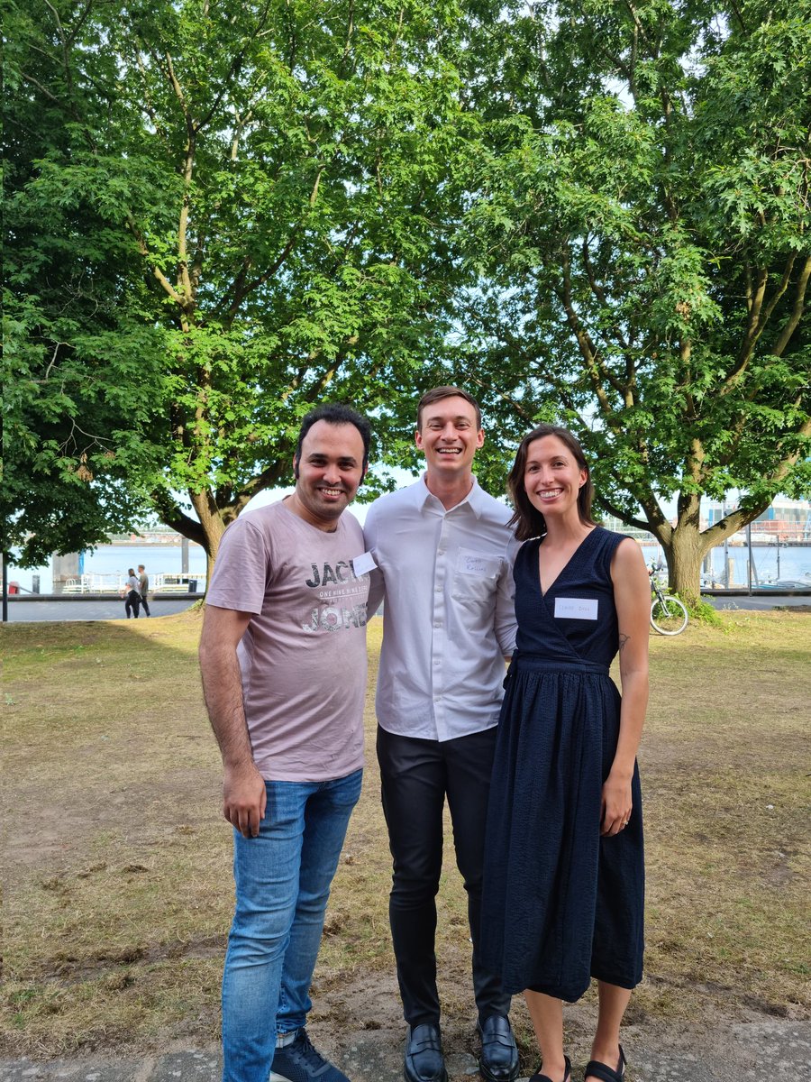 Curtis Rollins (@curtislrollins) on Twitter photo It was a fun, unexpected surprise for there to be 3 <a href="/GreenTalents/">GreenTalents</a> at this <a href="/kieluni/">Universität Kiel CAU 🎓</a> event! Looking forward to meeting more Green Talents next week in Berlin. It was a fun, unexpected surprise for there to be 3 <a href="/GreenTalents/">GreenTalents</a> at this <a href="/kieluni/">Universität Kiel CAU 🎓</a> event! Looking forward to meeting more Green Talents next week in Berlin.