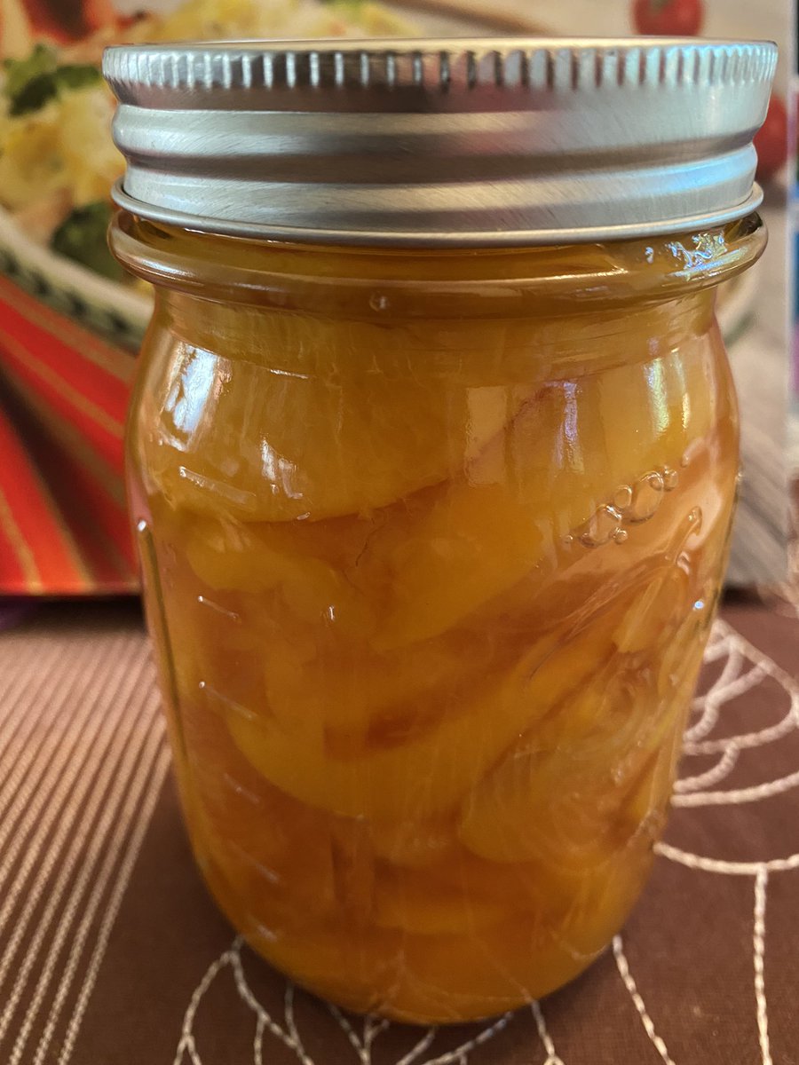 valaids's tweet photo. Revisited this recently, it has been years since I canned any peaches. https://t.co/F42tmFmAX4