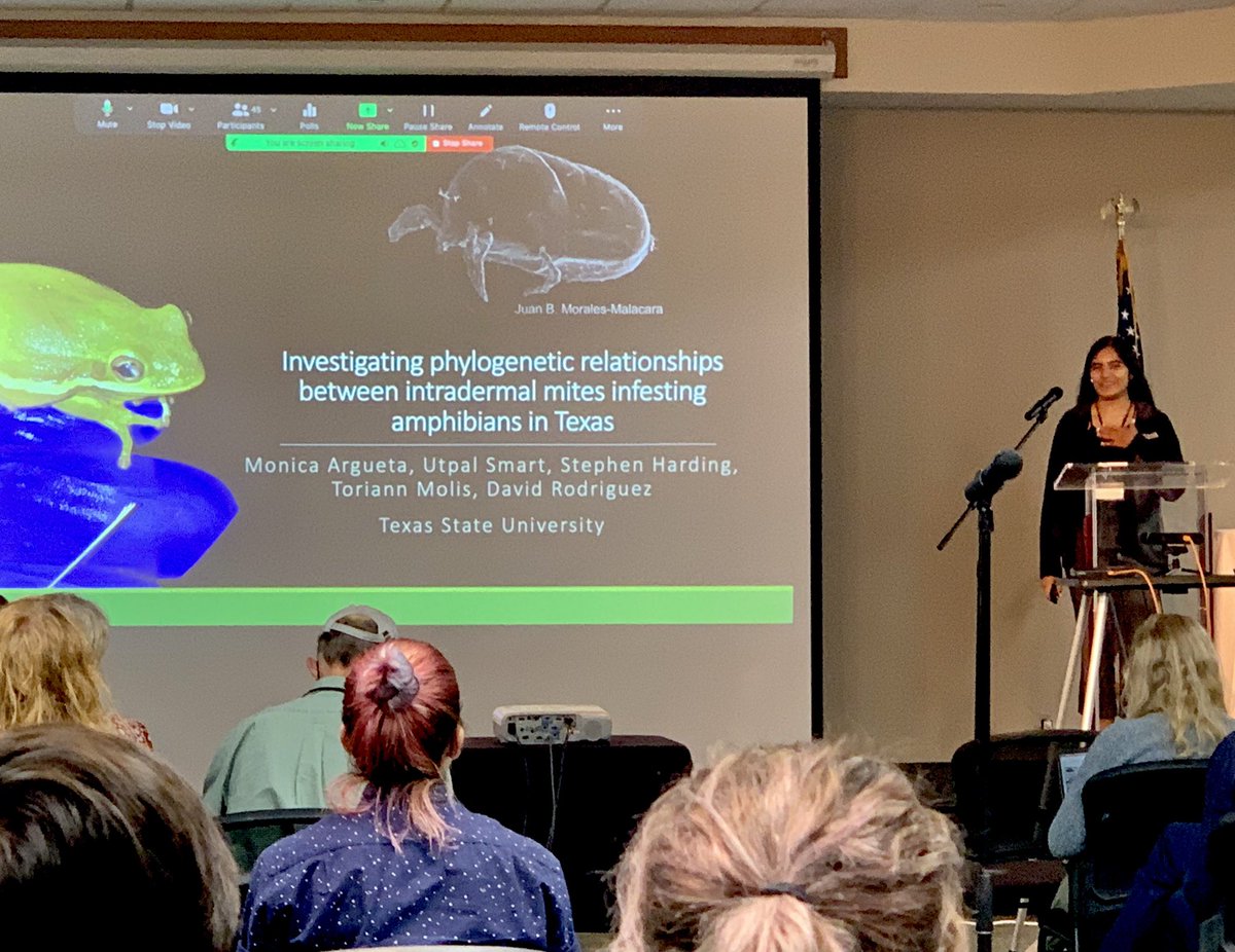 texcroc's tweet image. Enjoying all the cool talks at #GARD2022! #RDZLab members Tristan and Monica (@wildlifemoon ) did a great job presenting their thesis research  👏🏽 👏🏽👏🏽🐸🐍🍄 #LatinxPI #txstbio #txst