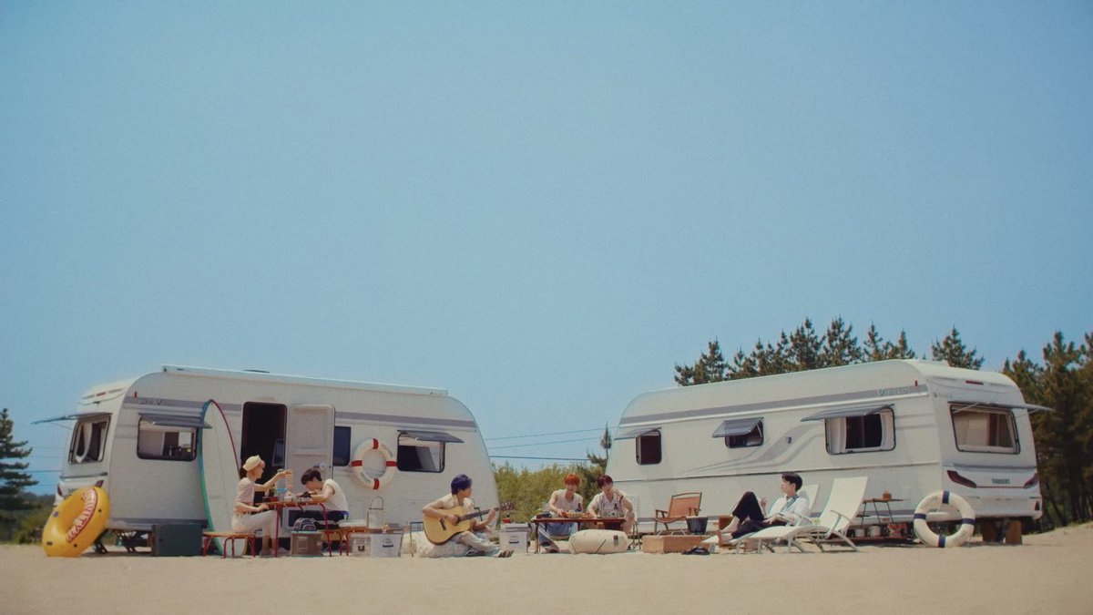 sonubf's tweet image. what makes you beautiful (2012) and timeless (2022) music videos