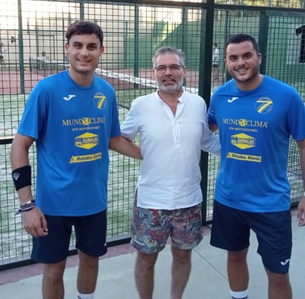 Un año más JUMACAR participa como patrocinador en el campeonato de pádel de Hoyo 7 de Islantilla (Huelva). Enhorabuena a todos los participantes