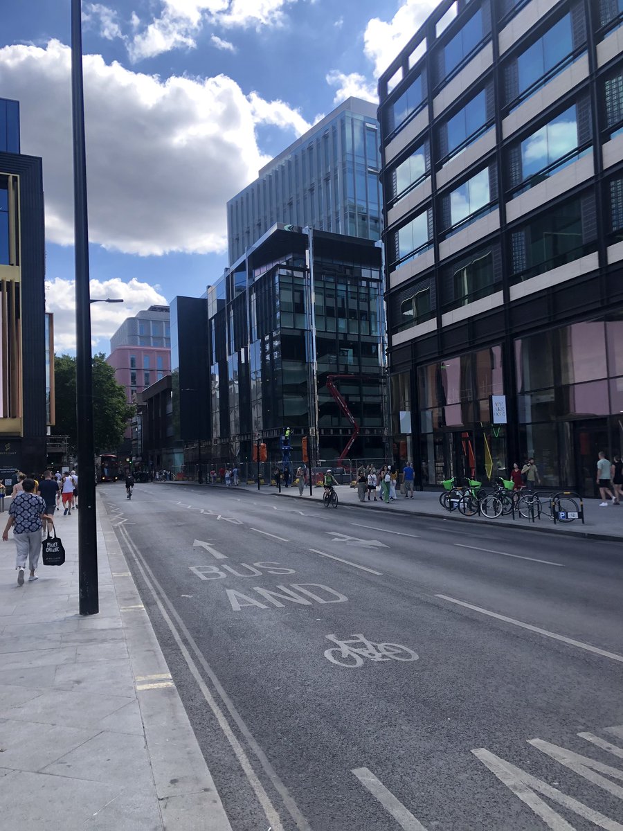 MTSundayExpress's tweet image. Did we really want #Charing XRoad to look like this ? Is this what tourists are going to come for ?
Bad development is wrecking London.
#Greedydevelopers