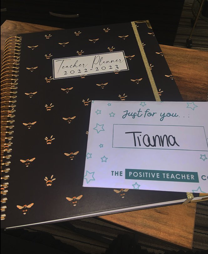 Obsessed with my new planner from <a href="/TPositiveTC/">Positive Teacher Co.</a> 🐝🐝