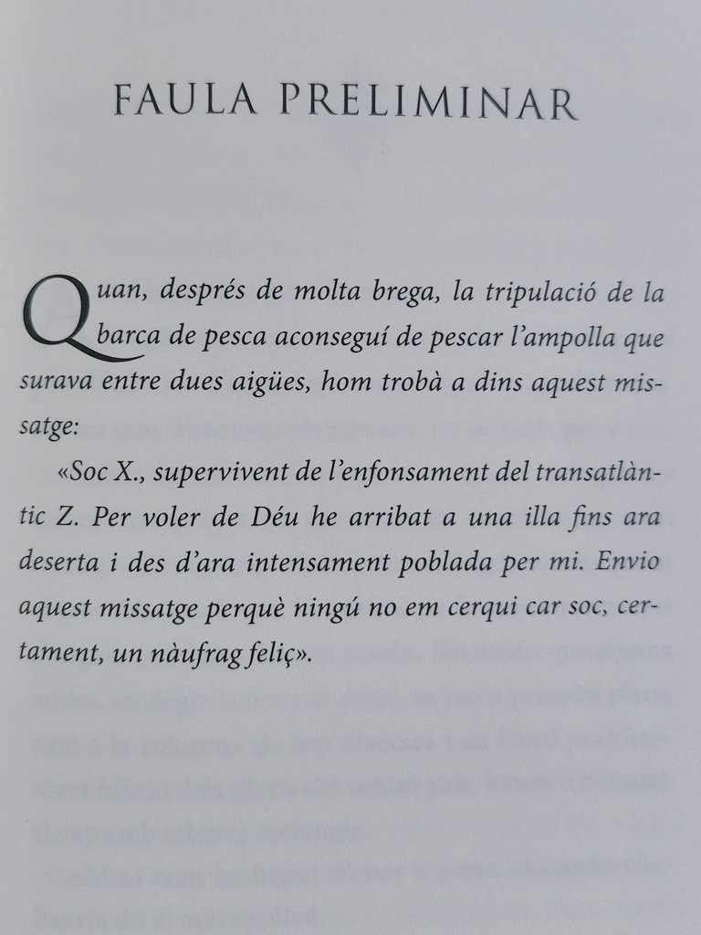 'Envio aquest missatge perquè ningú no em cerqui car soc, certament, un nàufrag feliç' 💙 El nàufrag feliç, Ramon Folch i Camarasa @Viena_Edicions #petitsplaers