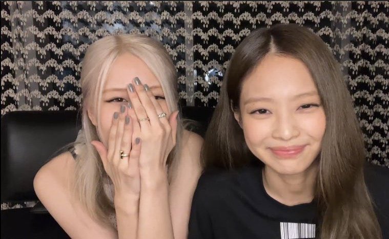 roseannepics's tweet photo. my chaennie https://t.co/KTyf5JVEC5