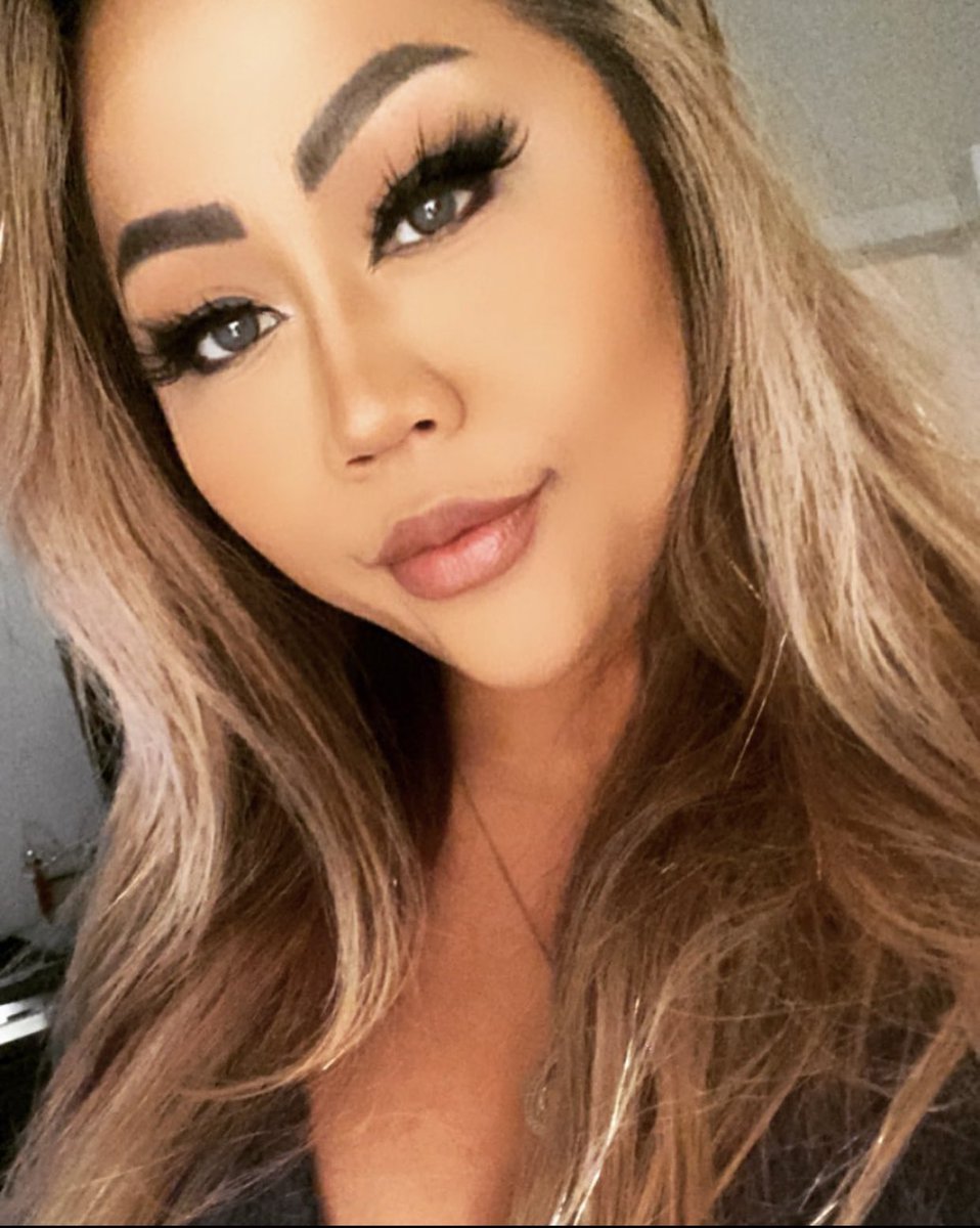 AsianKittyLoL's tweet photo. Happy Monday 🌞 https://t.co/ir0JUhvKB7