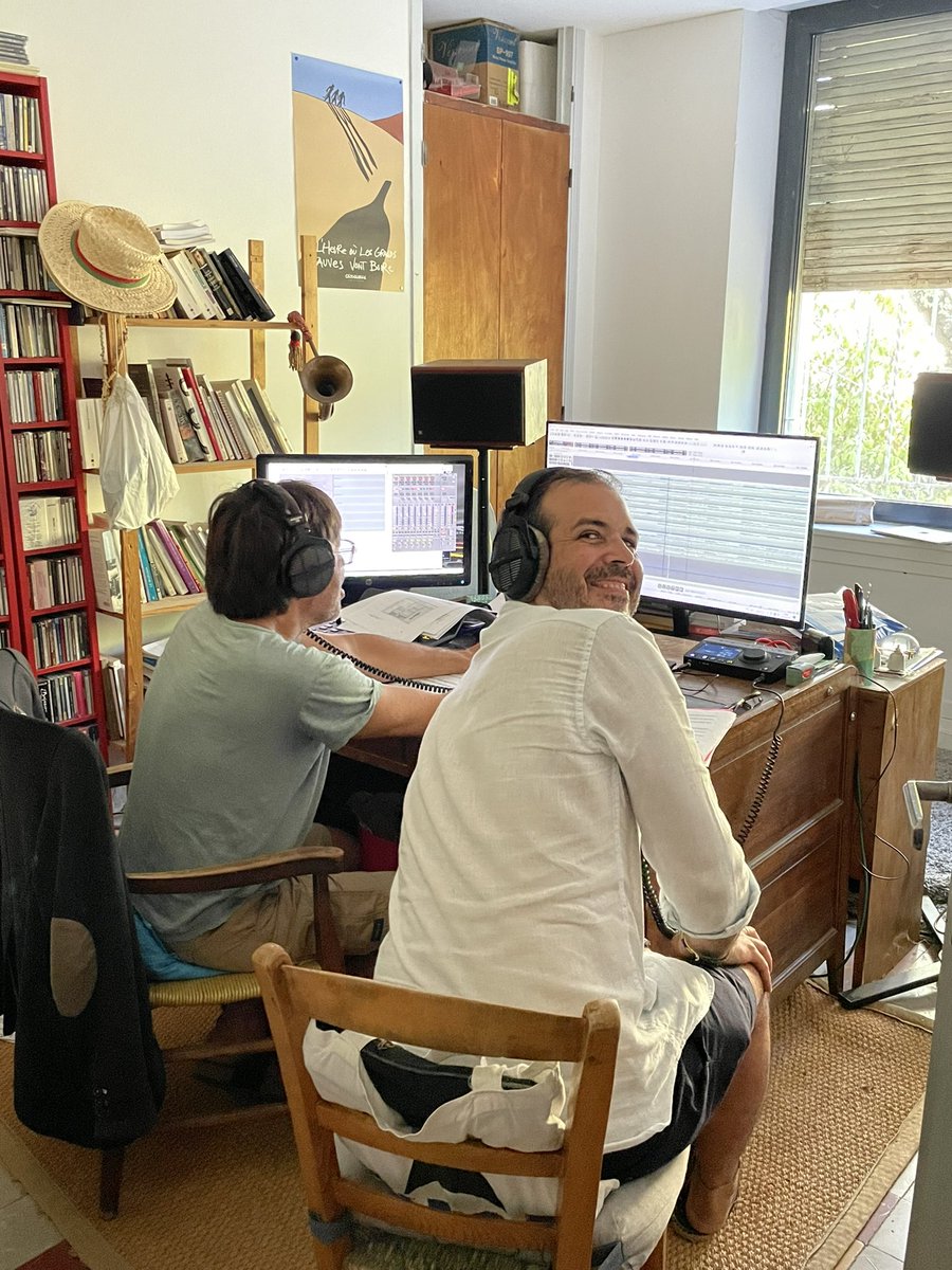 ensemblevedado's tweet photo. @R_MartinAlonso et Jean Michel Olivares nous concoctent le futur opus de l’ensemble Vedado sous la canicule Nîmoise ☀️☀️☀️😎😎😎
Le résultat devrait avoir des parfums tropicaux… #foliasamericanas #baroque #Cuba @Pty_fr 
Avec le soutien @scppinfo @Spedidam https://t.co/lRZG2n7E8I