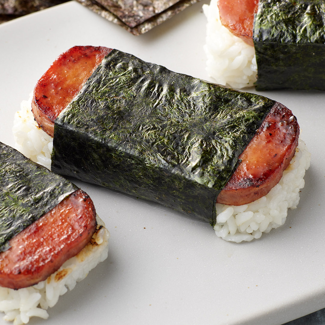 SPAMbrand's tweet photo. Today is #SPAMMusubiDay and we’ve got to admit adding rice and nori might just be one of the best things to ever happen to SPAM®. What’s your favorite way to enjoy a SPAM® Musubi?

Find more musubi inspiration on https://t.co/c0F26dq6iS https://t.co/3zCxtBOpnr