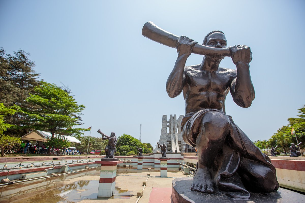 continenttours's tweet photo. Kwame Nkrumah Park and Mausoleum.
The final resting place of Ghana's first president, Kwame Nkrumah, is the Kwame Nkrumah Park and Mausoleum. It was constructed in 1970, not long before his passing.
#Accra #Continenttours #MondayMotivation #mondaythoughts #Abena #Kwamenkrumah https://t.co/hIEdXdnYsJ