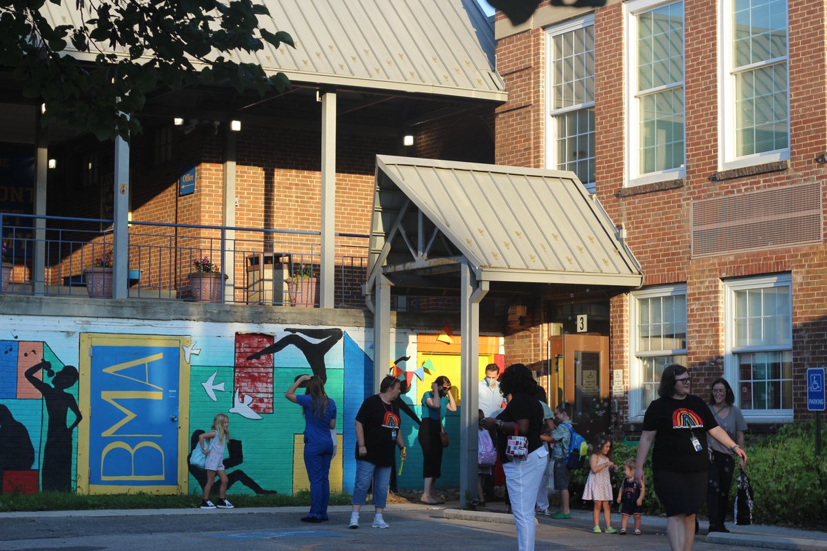 BeaumontMagnet's tweet photo. Happy First Day of School!!!  We are so excited to have our 1st-5th grade bears back in the building!  #NoPlaceLikeBMA @BMAWindyC @KnoxSchools https://t.co/I2J63sqfjv