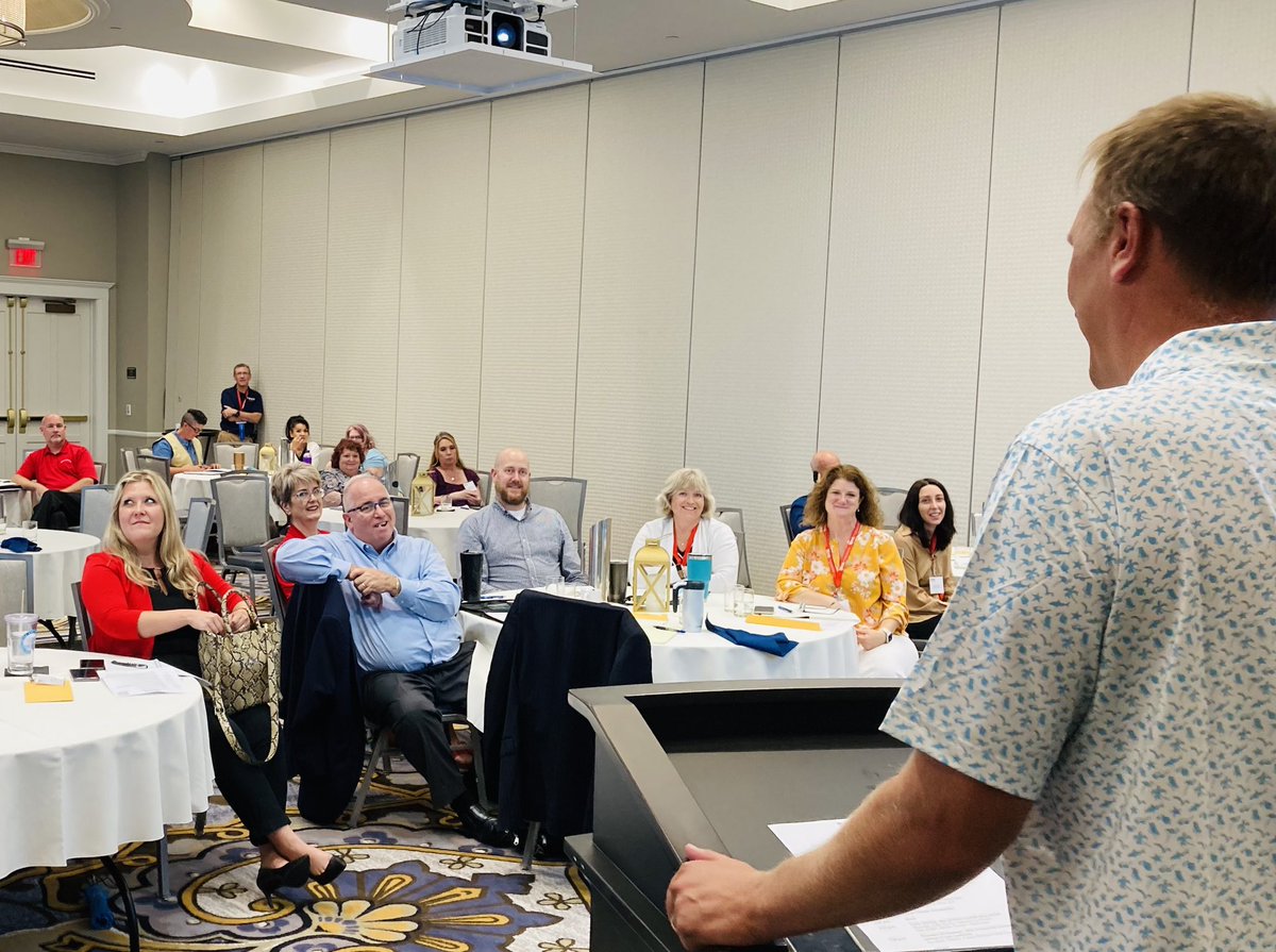 OHMuniLeague's tweet photo. Thanks to all those who attended our regional conference in Findlay! We were fortunate to close out the day by hearing an #EconDev update from Tim Mayle, Director of @FindlayHancock. https://t.co/p69v8w0oWf