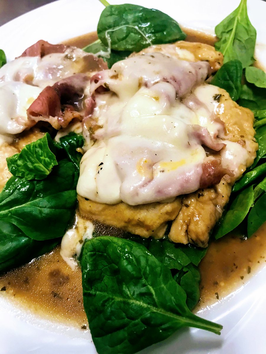 PastaNJ's tweet photo. (908) 486-7466 #PastaNJ Linden NJ 1111 W. St Georges Ave near Clark, Cranford and Rahway Borders. Off Garden State Parkway exit 136. Plenty of Free Parking in our Lot! We Deliver in Linden &amp; some areas of nearby Cranford, Rahway and Clark! #pizza #PizzaNJ https://t.co/5GRDUFQPEE https://t.co/q8sDPZ86cW