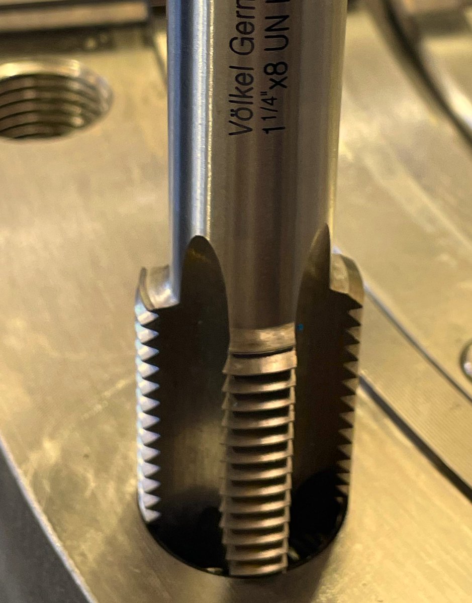 edelvalves's tweet photo. last but not least check of the threads of the flange threaded holes by means of thread gauges/plugs
#valves #testing #dimensionalcontrol #filettature #threads https://t.co/LptoPgk4lA