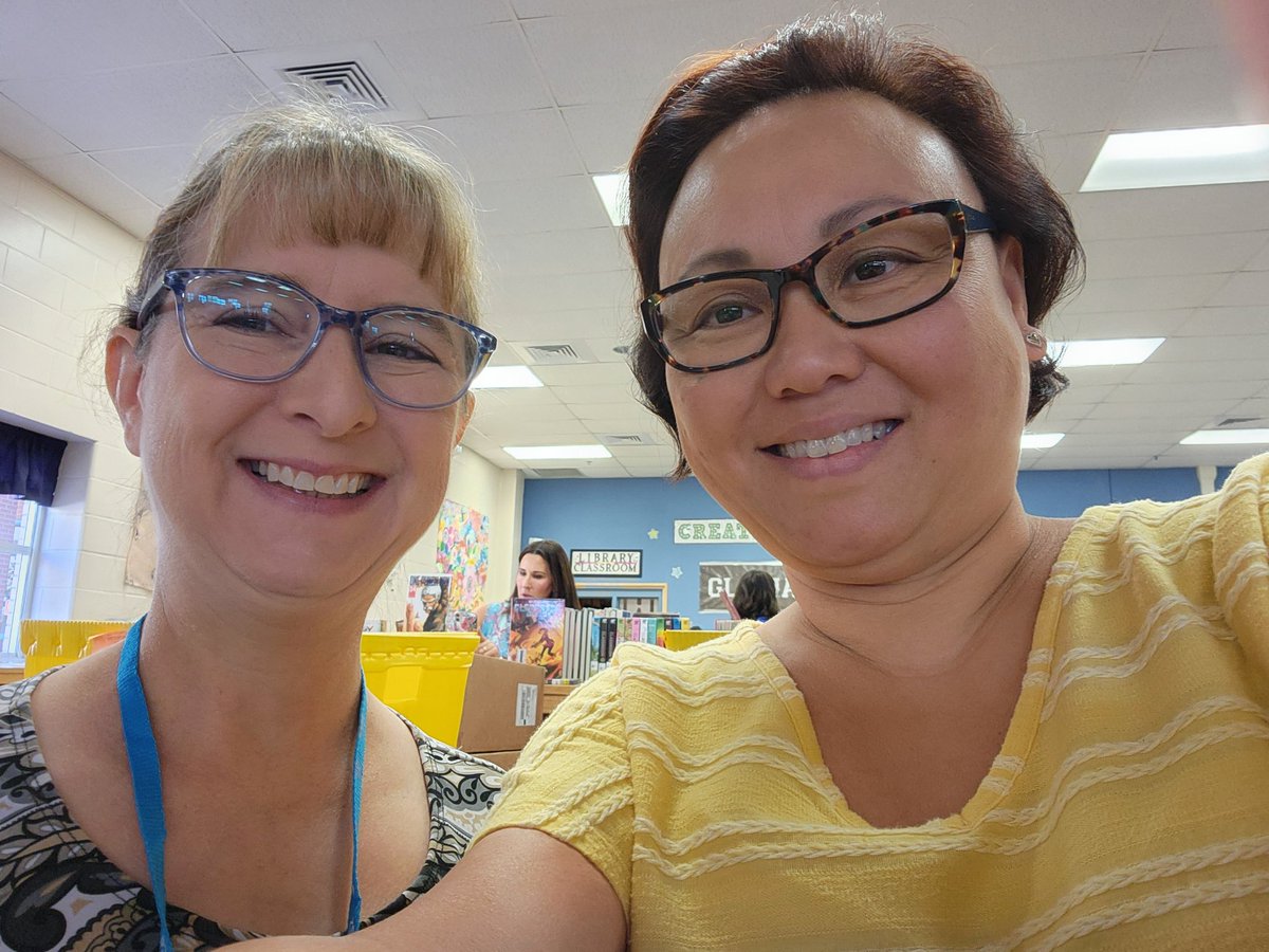 leejin_mendiola's tweet photo. @NISDMSScience #NISDzSpace #zspace @NISDFolks zspace is going to be awesome for our students learning https://t.co/a8OLw2s7vC