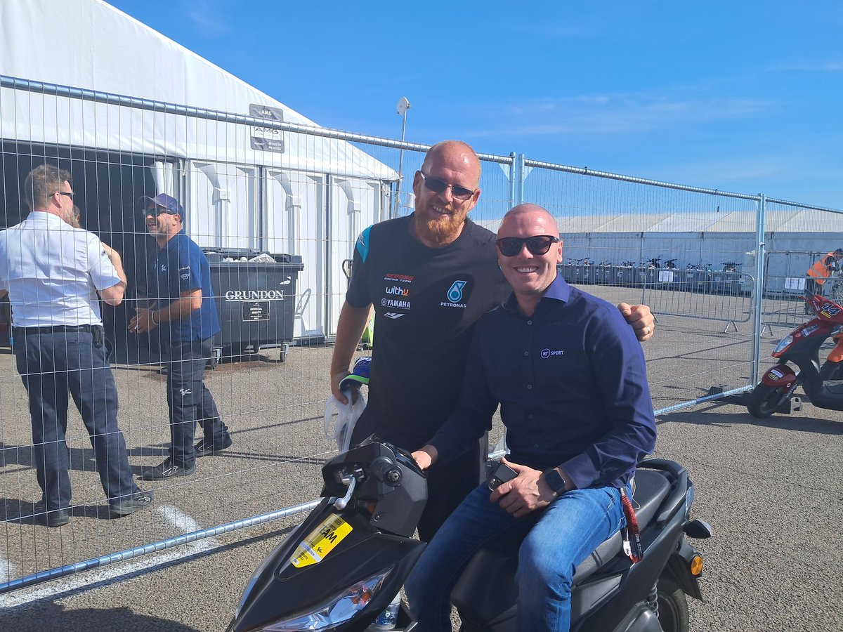 gingepfc's tweet photo. @btsportmotogp @jakedixonracing was hoping to meet @suziperry but @MichaelLaverty you made my weekend.  great work what you are doing for british motorcycling #visiontrack https://t.co/T1Z9D5w9Hu