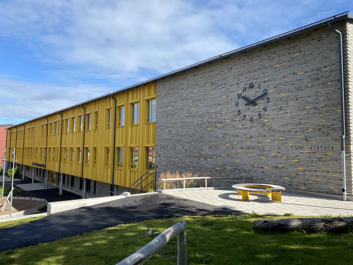 Idag öppnar vi dörrarna till vårt nya tillskott i skolområdet Gårdsten #LillaGårdstensskolan❤️
Med stor glädje och spänning välkomnar vi alla elever, vårdnadshavare och personal🤗