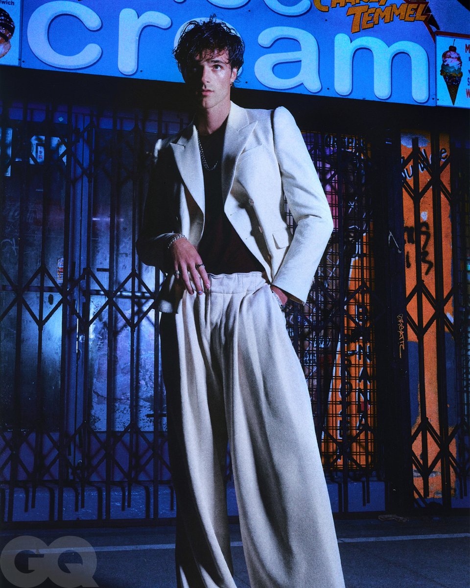 “I could never understand, how could you label anything, ever? How could you label sport as masculine? How does your sexuality inform your prowess as an athlete, or your prowess as a performer?” —Jacob Elordi gq.mn/Gdzhucp