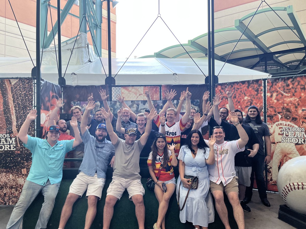PROCEANIC1's tweet photo. Good Luck Summer Interns Jacob Cuccia &amp; Evan Waller on returning to College
We truly enjoyed having you in the office &amp; appreciate all your help.
Photo - Intern leaving party - a night with the ⚾ ASTRO's ⚾- Fun/Friends/15$Beers!
Jacob - Front/Far Left, Evan - Back, Far Right. https://t.co/dBt0th9LOt