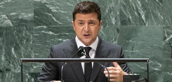 FranceNews24's tweet photo. 🔴 INFO - #Allemagne : La presse allemande semble lâcher le président ukrainien Zelensky et publie les preuves d'une gigantesque opération de corruption où il serait directement impliqué. Le quotidien Die Welt titre : «Les offres secrètes du président Zelensky».#UkraineWar https://t.co/J7DjGCgeQJ