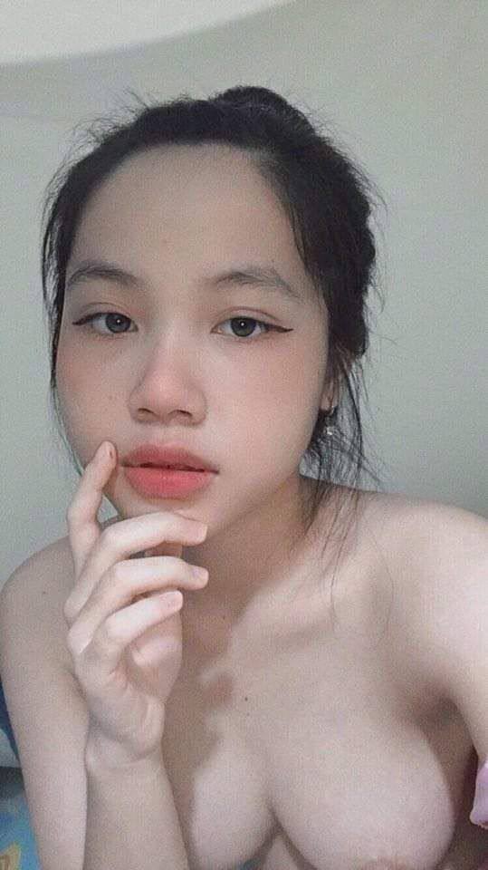 Hôm nay k được bú cu 
Buồn á