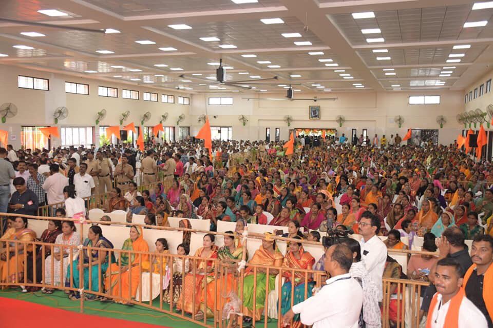 mieknathshinde's tweet photo. आमदार बालाजी कल्याणकर यांच्या मतदारसंघातील चार विकासकामांचे भूमीपूजन याप्रसंगी करण्यात आले. आमदार बालाजी कल्याणकर यांनी आमच्या भूमिकेला साथ दिलेली असून त्यांच्या मतदारसंघातील कामासाठी निधी कमी पडू देणार नाही अशी ग्वाही यासमयी बोलताना दिली. https://t.co/8Hevn97FEP