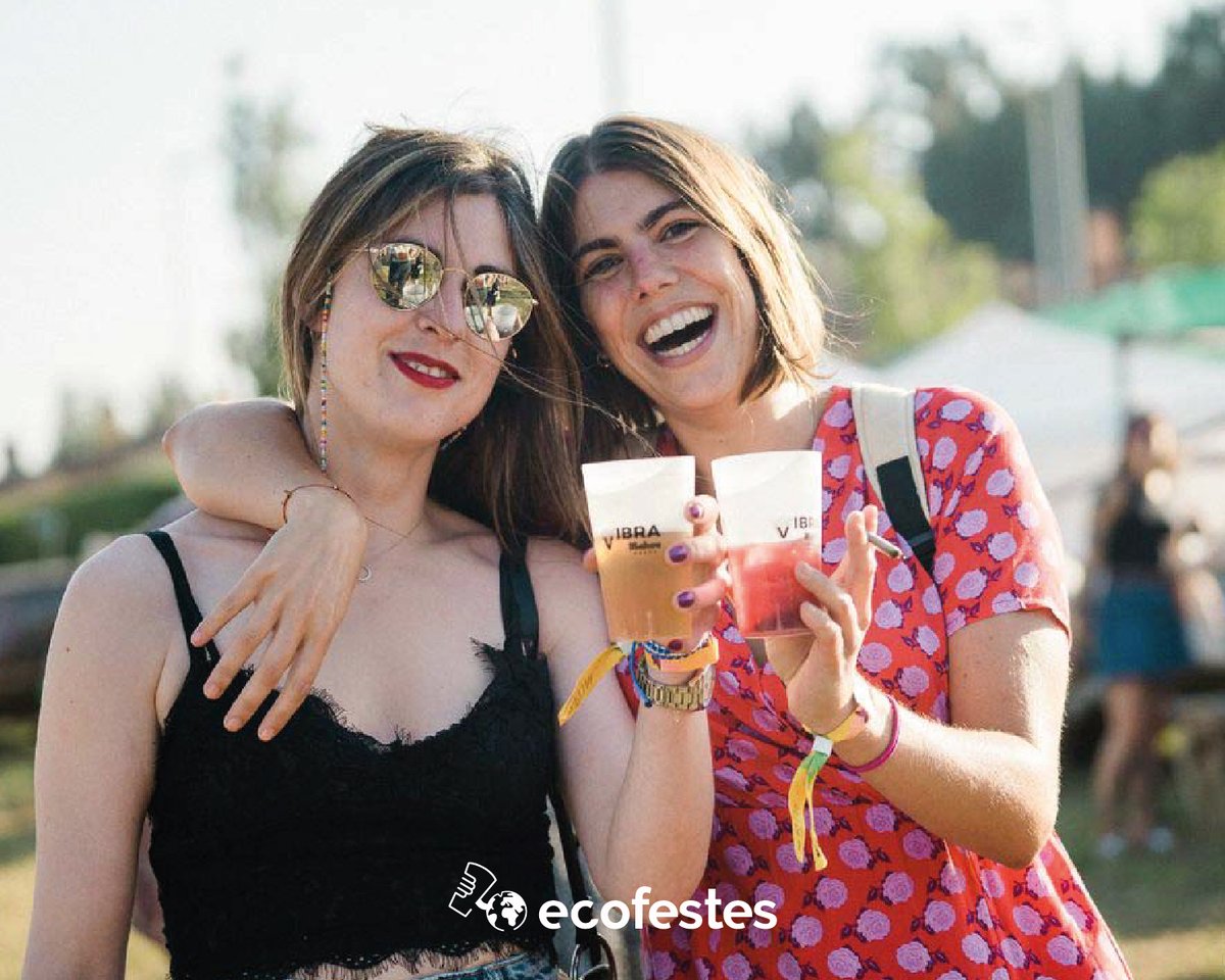 ecofestes_reuz's tweet photo. 🎸✨Este fin de semana nuestros vasos reutilizables han ido a la 6a edición del festival @loro_facu , un festival apto para toda la familia que combina una programación única, artesanía y la sostenibilidad.

📸 @PedroGalban 

#LoroFacu2022 https://t.co/QvoHCFIHzF
