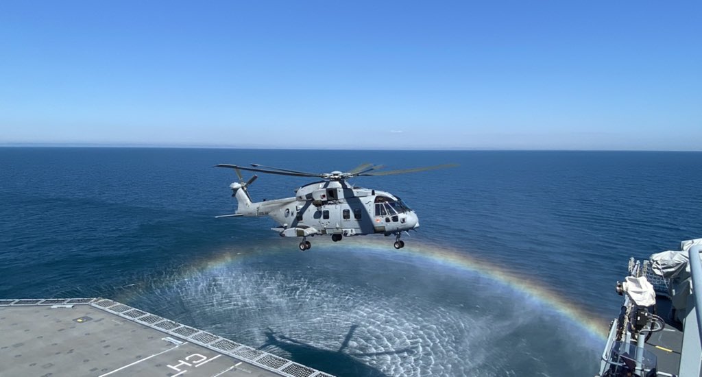 RFATideforce's tweet photo. Day Flyex (serial) - RN/RFA Flight Deck Officers &amp; Helicopter Controllers embarked for Training / Assessments @RFAHeadquarters @846NAS @1700NAS @RoyalNavy @NavyLookout @CNPics_ https://t.co/Gf1LeBF6kO