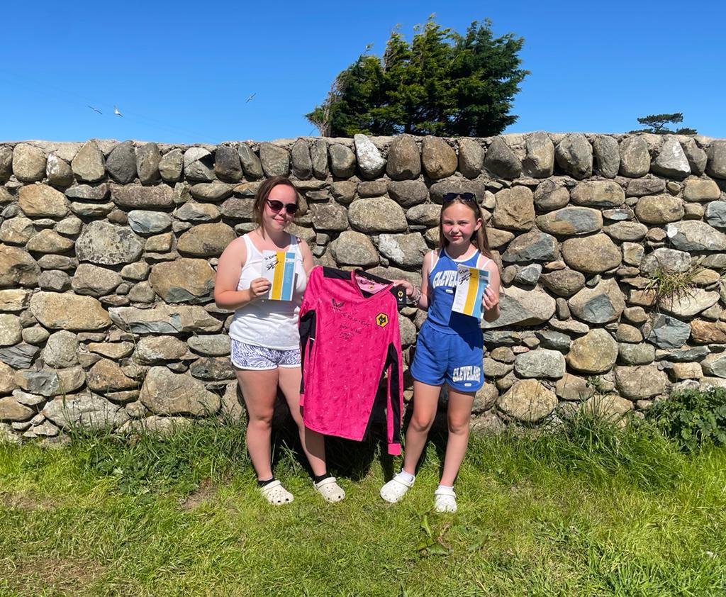 Huge thanks to <a href="/shanturner9/">Shan Turner</a> for the signed shirt and programmes. Keira and Evie were so happy.