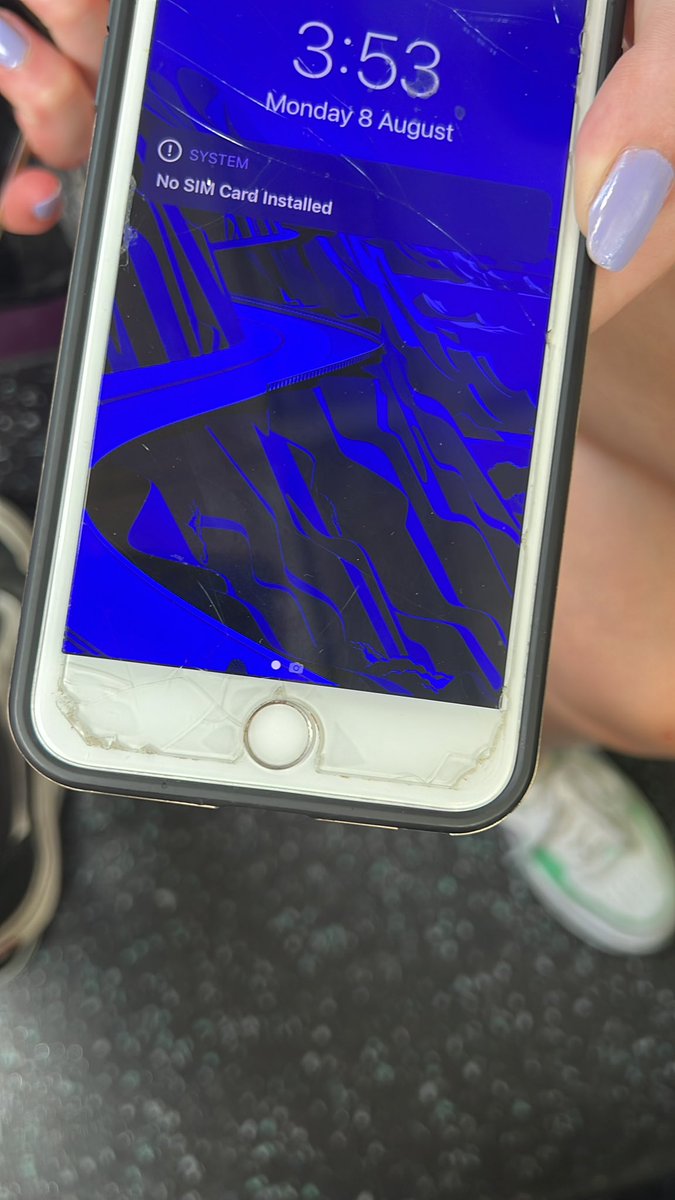 christinalaurna's tweet photo. Anyone left their phone on the D8 going to Stratford, message me! x #lostphone #stratford #london we think it’s an 8+ or 7+ maybe! https://t.co/WDhblBC2lF