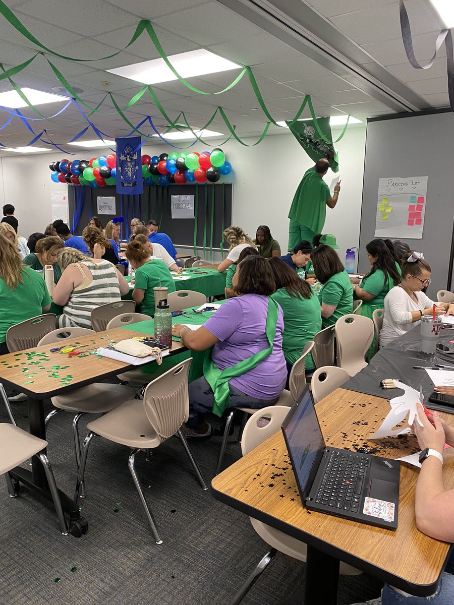 TamikaHoldman's tweet photo. @WMEWildcats staff working on House Academy Crafts ❤️🖤💚💙. @BeckyMarron @ronclarkacademy  #4houses1family https://t.co/XivmutlpXk