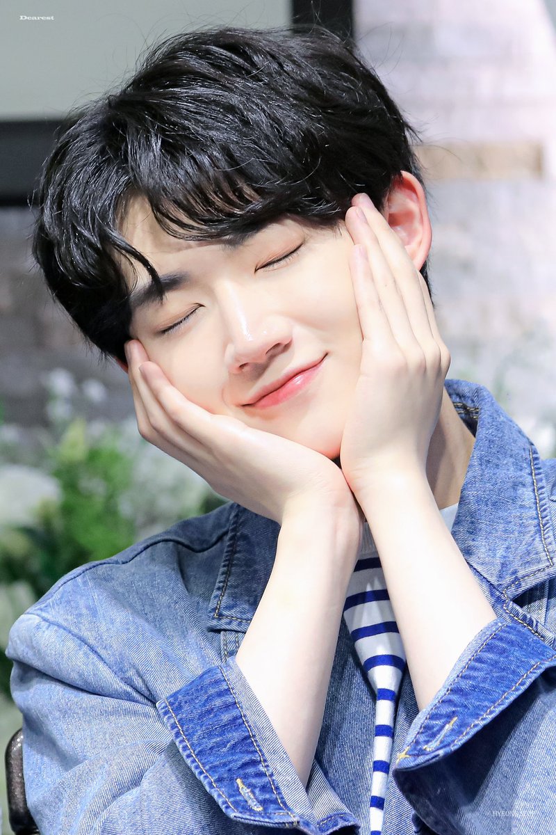 Dearest_Aug9's tweet photo. 화창한 8월의 햇살을 닮은 형섭아!
생일 너무너무 축하해애 🧀💛

#아기토끼천사_안형섭_탄신일
#Cheeseboy_Hyeongseop_Day
#TEMPSET #형섭 #HYEONGSEOP https://t.co/c5KdZnVlwv