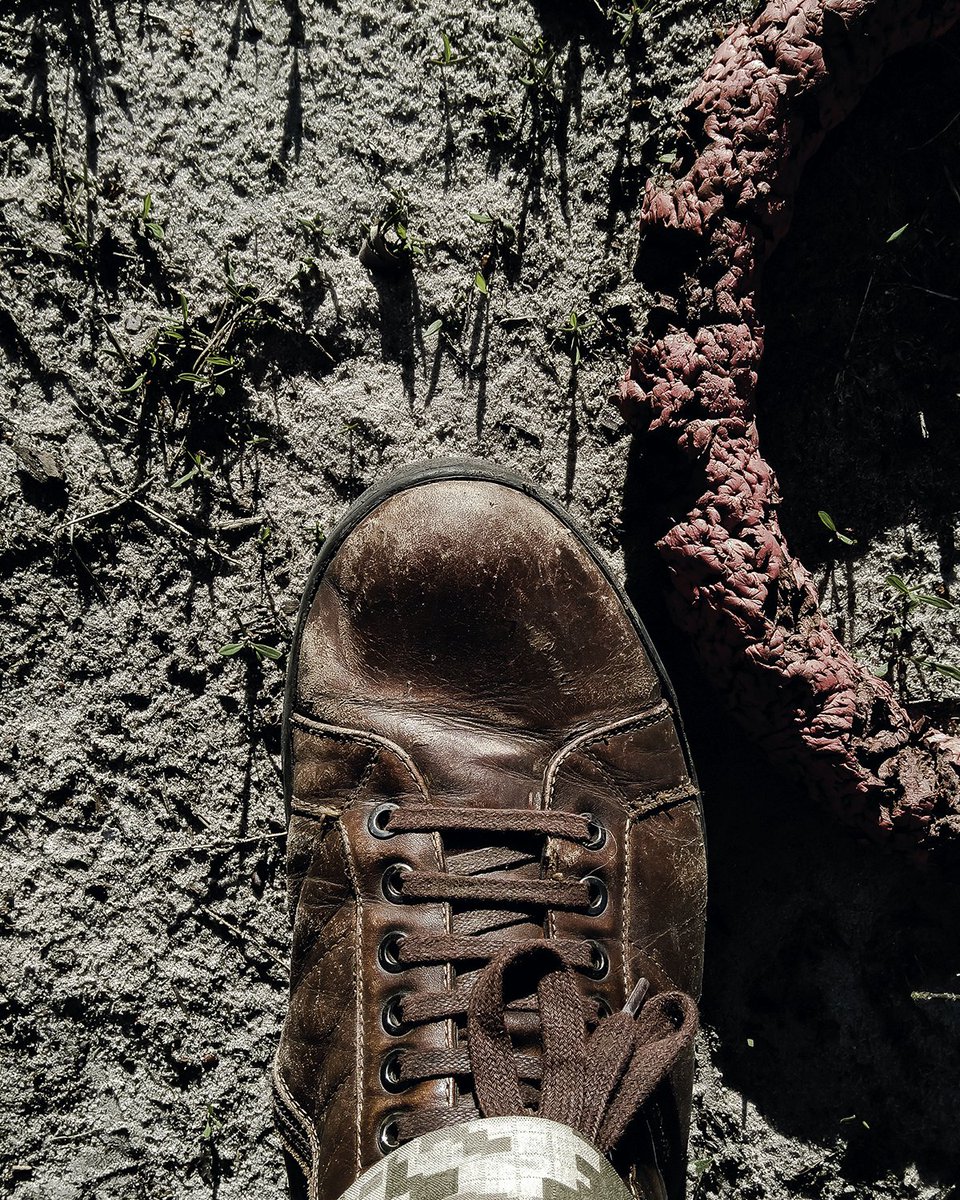 creativitinvoid's tweet photo. https://t.co/zTAhhtVXAE

#NoLongerInKyiv #Ukraine #Kyiv #War #CreativityInTheVoid #weapon #Victory #Military #Defenders #Freedom #Boot #Shoe #Ground #Photo #Project #NFT https://t.co/4PLlvUlOJt