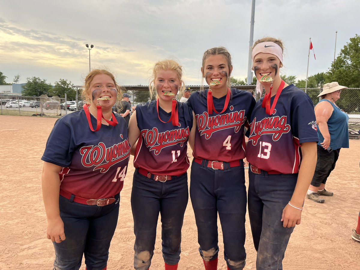 wllz1972's tweet photo. What a weekend. Congrats to Ava and the Wyoming Lady Wrangler U17 team on winning PWSA Teir II A Provincial Gold. Now off to PEI for the Eastern Canadian Championships. https://t.co/wlH0g7Qbym