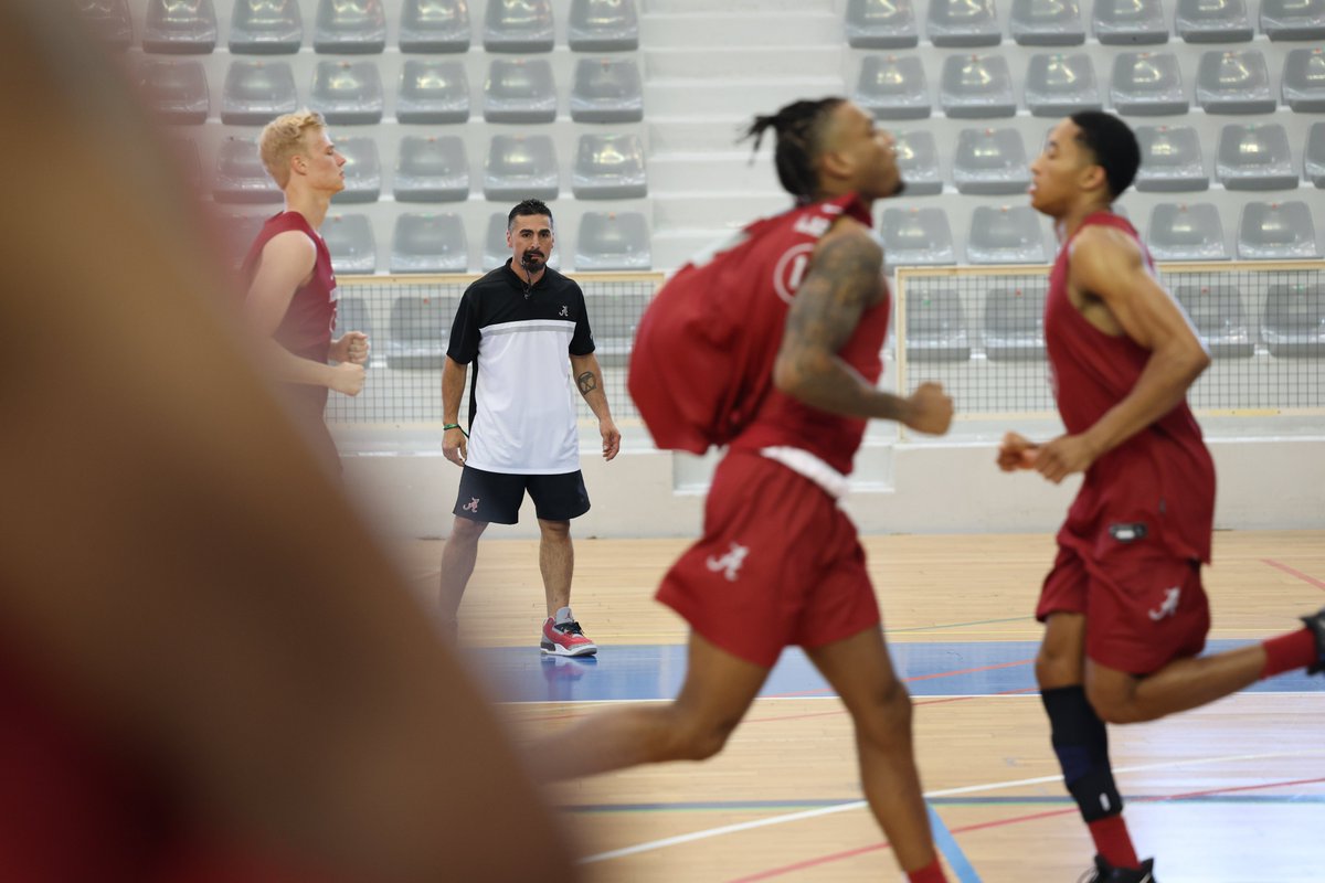 AlabamaMBB's tweet photo. Support staff making final preparations. 

#Alabama set to take on the Spain Select Team at 6 p.m. CEST (11 a.m. CT).

🚨Live stats can be found on the "Swish by NBN23" app (free app, free registration)🚨

#RollTide | #BlueCollarBasketball https://t.co/NFDilUky1t