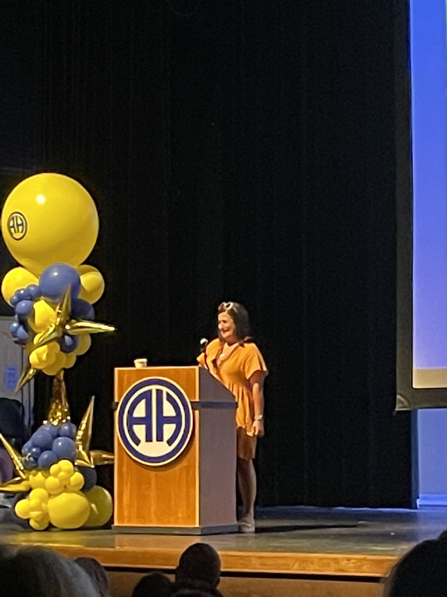So proud of Sra. Martínez, @SraMartinezCE, our AHISD Teacher of the Year! Thank you for sharing why there is no place like @AHISD as a keynote speaker at convocation. 🤩😍💙💛