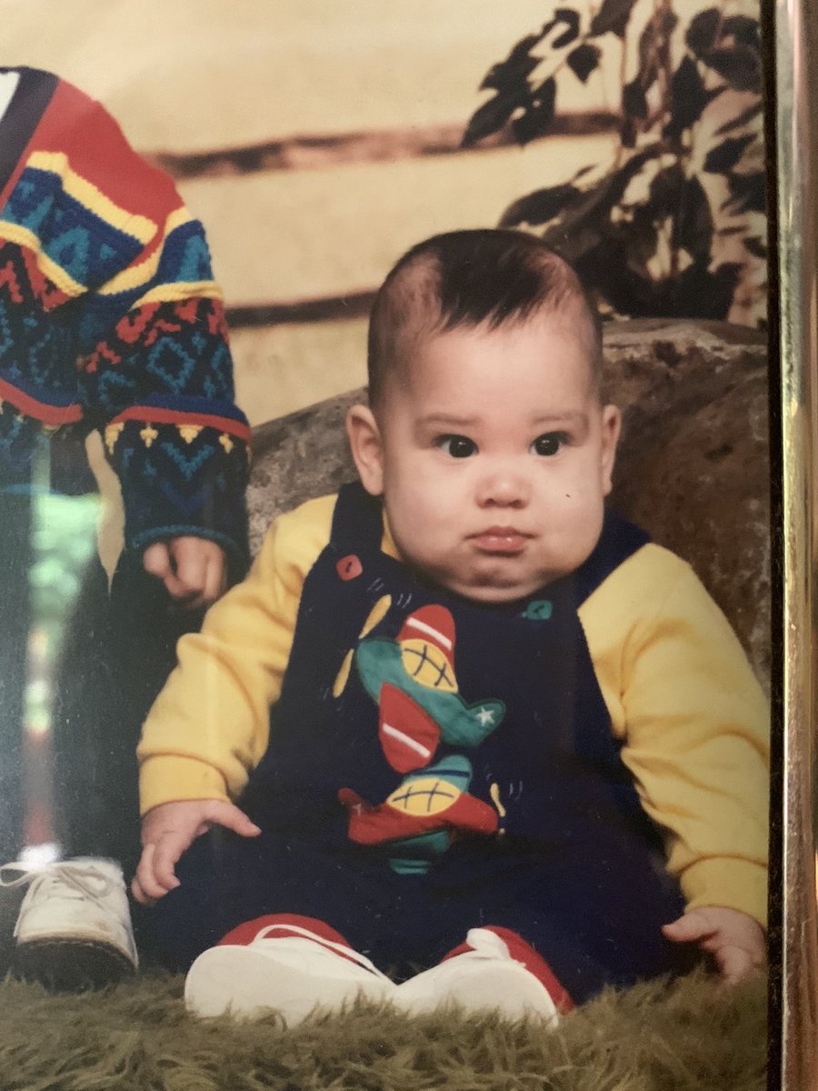 HAPPY BIRTHDAY TO MY BEST FRIEND <a href="/0xHighLow/">HighLow 🧙🏽‍♂️</a> !!! Can confirm he still has the same cheeks 🎉🥳🎊😘