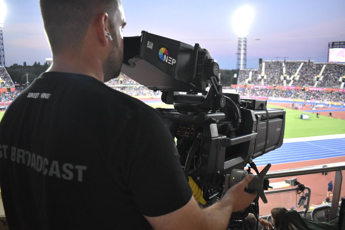 stevechalles's tweet photo. 1. #CommonwealthGames 2022 - Day 10:

@NEP_UKI OB team in action for the final Athletics session with an enthusiastic full house at the Alexander Stadium for host @sunsetandvine.

#outsidebroadcast #B2022 #Birmingham2022 #NEPUKI #SunsetandVine https://t.co/blaZQ24Yfc