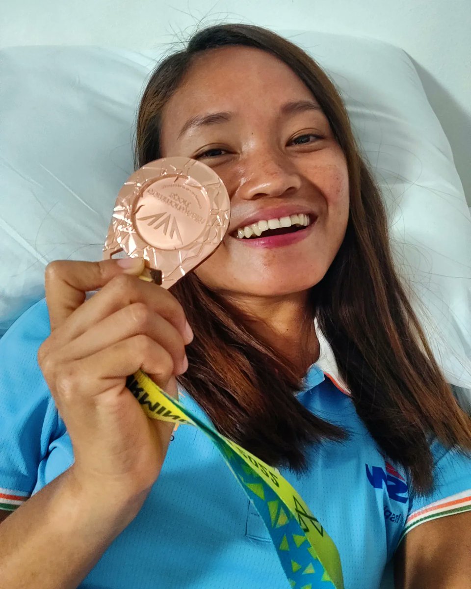 Lalremsiami30's tweet photo. Thank you #commonwelthgames2022 

Faith makes all things possible!🇮🇳🤍

#commonwelthgames2022 #bronzemedal🥉 #birmingham2022commonwealthgames #teamindia #indiakagame #hockeyindia https://t.co/u5L6VLZdMb