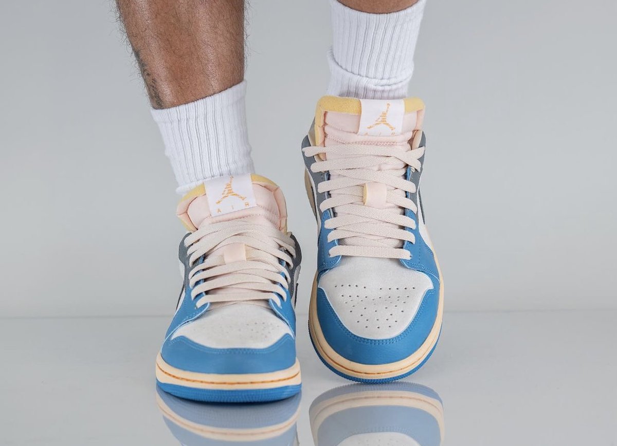 SBDetroit's tweet photo. New Air Jordan 1 Low With Union Vibes 🔥  https://t.co/q20kSzB4gw https://t.co/6Zz2WPIY2X