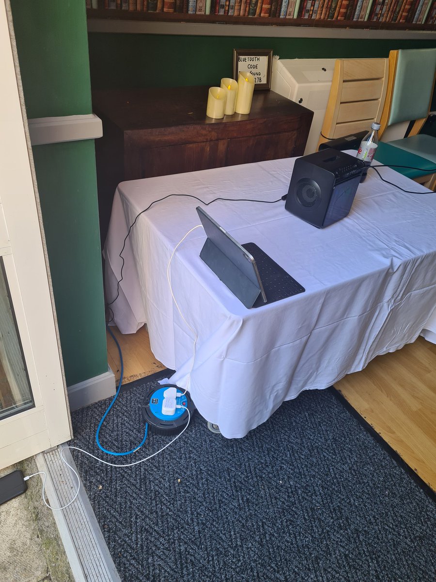 Sunday karaoke with all our gents,  unfortunately everyone had to suffer Jeff singing a beatles number! <a href="/AngelaR33837265/">Angela Roberts</a> <a href="/LouiseE57005757/">Louise Edwards</a> <a href="/DrGeorgiaKonsta/">Georgia Konstantinou</a> <a href="/JessLeeAP/">Jess Lee</a> <a href="/helena_keeley/">Helena Keeley</a> <a href="/pajberry/">Paul Berry</a> <a href="/mikehoward1968/">Michael Howard</a> @JR_MerseyCare <a href="/Mersey_Care/">Mersey Care NHS FT 🏳️‍🌈</a> <a href="/Starwards/">Star Wards</a>