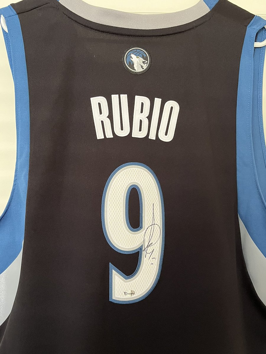 Timberwolves Giveaway Time of course it’s Free!!!

Signed Black Ricky Rubio Jersey! 

Must Follow Me 

Retweet this post 

When this post hits 499 retweets the most lucky winner will be announced! 

Rubio! Rubio! Rubiooo! Go Wolves🐺