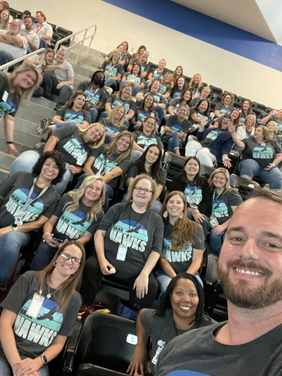 Hajek_Hawks's tweet image. Convocation 22-23! It’s going to be an amazing year! @Hajek_Hawks