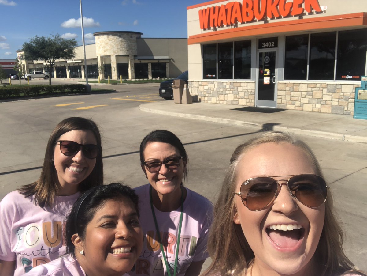 GillsCheetahs's tweet photo. #welovewhataburger @courtneyhdickey @CulverLCISD https://t.co/142gpQxHps
